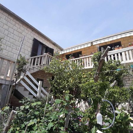 Apartmani Luce Sumartin Εξωτερικό φωτογραφία