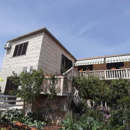 Apartmani Luce Sumartin Εξωτερικό φωτογραφία