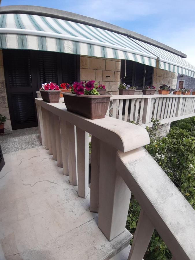 Apartmani Luce Sumartin Εξωτερικό φωτογραφία
